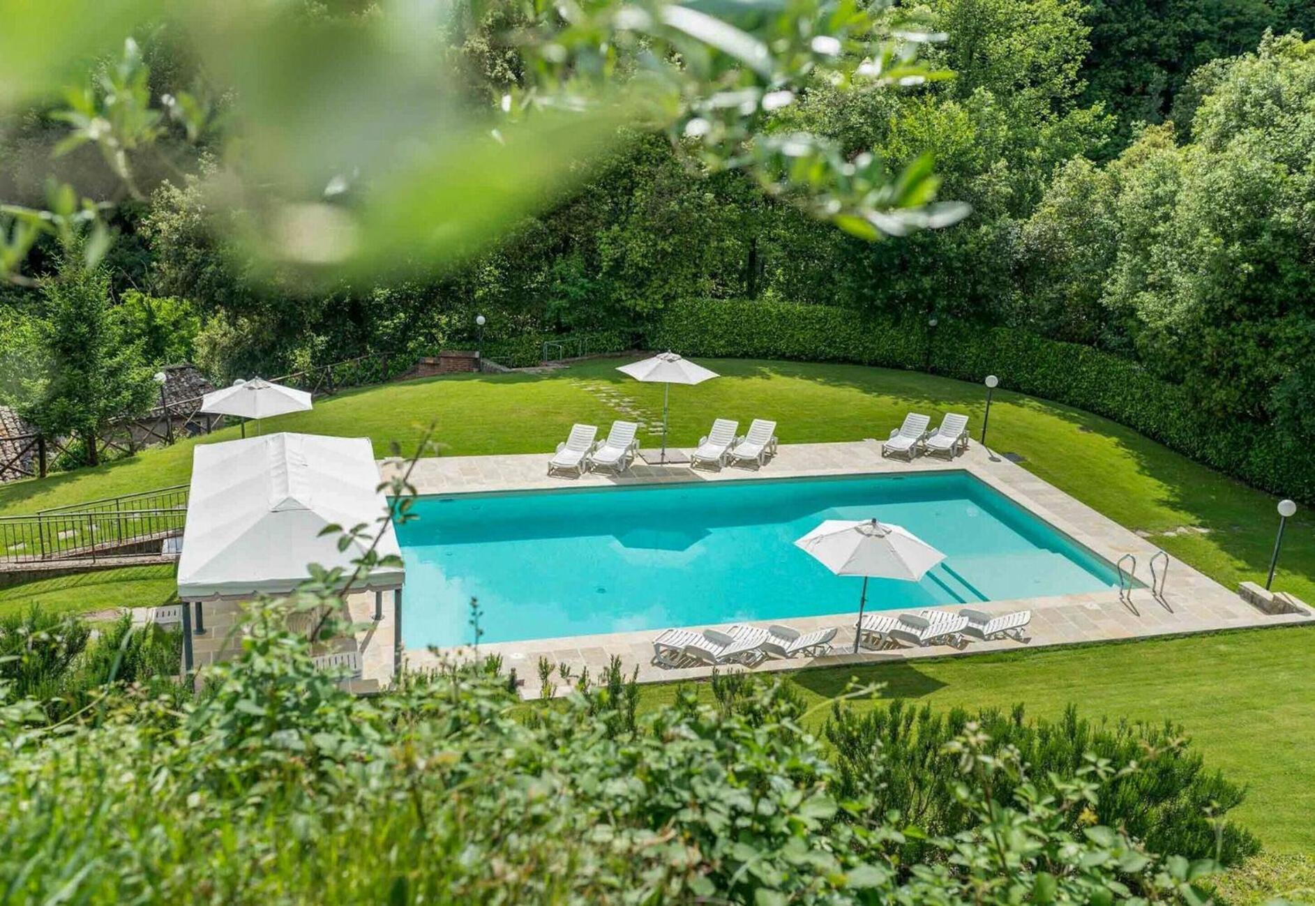 La Ferriera Exclusive Resort - Pool & Waterfall Loro Ciuffenna Extérieur photo