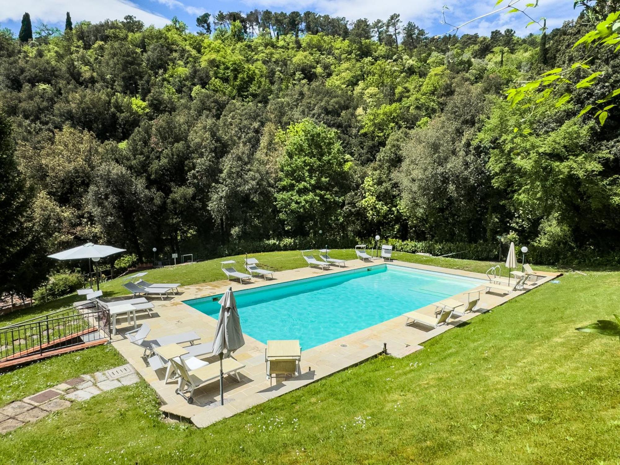 La Ferriera Exclusive Resort - Pool & Waterfall Loro Ciuffenna Extérieur photo
