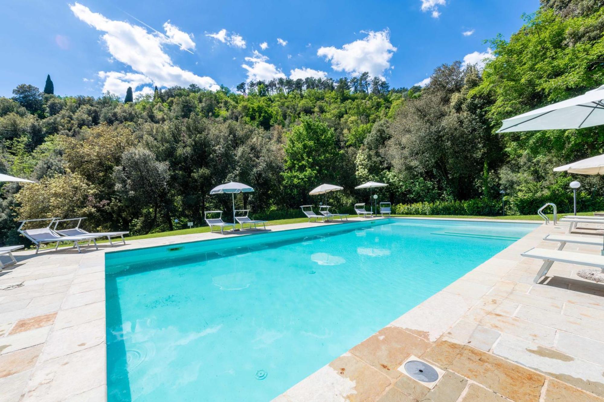 La Ferriera Exclusive Resort - Pool & Waterfall Loro Ciuffenna Extérieur photo